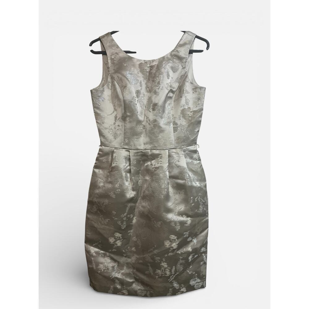 White House Black Market Silver Metallic Cocktail Dress Size 2 Kentucky Derby